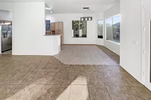 3869 W Charlotte Dr, Glendale, AZ 85310 - Photo 3