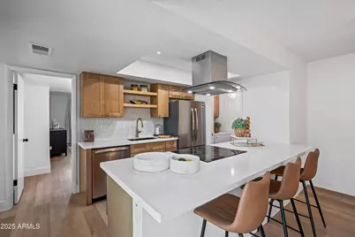 5847 E Thomas Road, Scottsdale, AZ 85251 - Photo 3