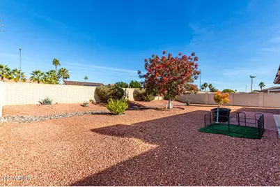 13718 W Gable Hill Drive, Sun City West, AZ 85375 - Photo 21
