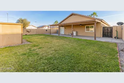 15330 W Caribbean Lane, Surprise, AZ 85379 - Photo 23