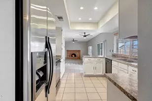 5127 W Shangri La Rd, Glendale, AZ 85304 - Photo 23