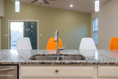 6230 S 34th Drive, Phoenix, AZ 85041 - Photo 15