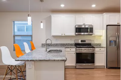 6230 S 34th Drive, Phoenix, AZ 85041 - Photo 11