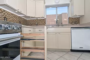 1017 E Montoya Ln, Phoenix, AZ 85024 - Photo 21