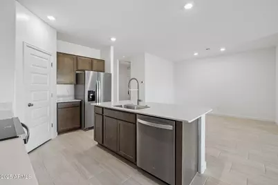 24069 W Papago Street, Buckeye, AZ 85326 - Photo 5