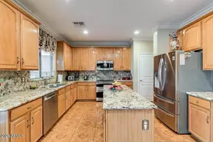 5370 W Kaler Cir, Glendale, AZ 85301 - Photo 5