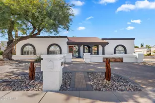 9626 N 27th St, Phoenix, AZ 85028 - Photo 1