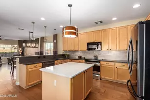 1310 E Parkview Dr, Gilbert, AZ 85295 - Photo 5