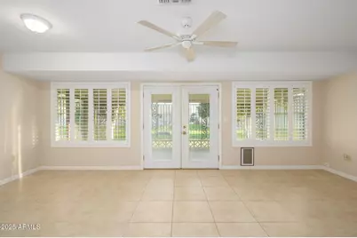 10412 W Roundelay Circle S, Sun City, AZ 85351 - Photo 11