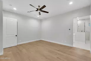 3918 E Crittenden Ln, Phoenix, AZ 85018 - Photo 21