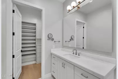 3918 E Crittenden Lane, Phoenix, AZ 85018 - Photo 25