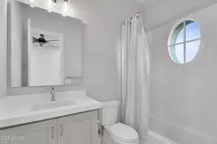 3918 E Crittenden Ln, Phoenix, AZ 85018 - Photo 37