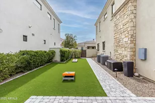 3918 E Crittenden Ln, Phoenix, AZ 85018 - Photo 45