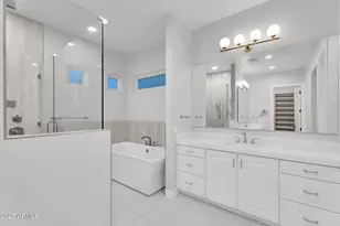 3918 E Crittenden Ln, Phoenix, AZ 85018 - Photo 23