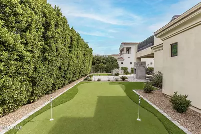 3918 E Crittenden Lane, Phoenix, AZ 85018 - Photo 3