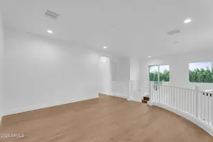 3918 E Crittenden Ln, Phoenix, AZ 85018 - Photo 19