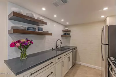 7809 E Valley Vista Drive, Scottsdale, AZ 85250 - Photo 7