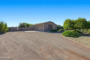 22721 W Mark Ln, Wittmann, AZ 85361 - Photo 17