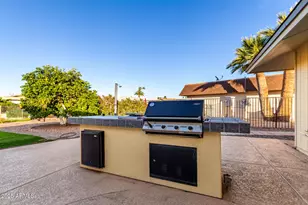 9530 W Cedar Hill Cir N, Sun City, AZ 85351 - Photo 19