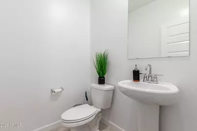 2102 W Sable Avenue, Apache Junction, AZ 85120 - Photo 9