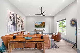 928 E Berridge Ln, Phoenix, AZ 85014 - Photo 37