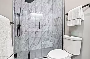 928 E Berridge Ln, Phoenix, AZ 85014 - Photo 27