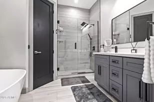 928 E Berridge Ln, Phoenix, AZ 85014 - Photo 23