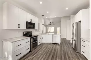 8006 W Salter Dr, Peoria, AZ 85382 - Photo 15