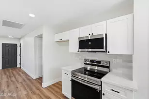 10537 W La Jolla Dr, Sun City, AZ 85351 - Photo 11