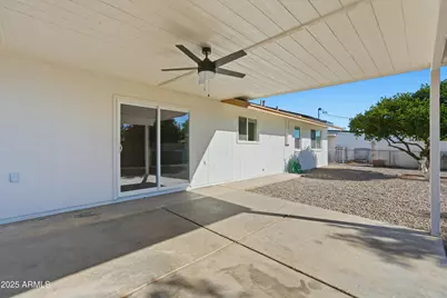 10537 W La Jolla Drive, Sun City, AZ 85351 - Photo 31