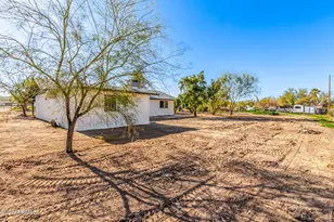 13637 S Watermann Ln, Buckeye, AZ 85326 - Photo 25