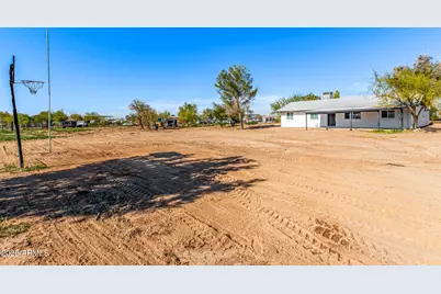 13637 S Watermann Lane, Buckeye, AZ 85326 - Photo 33