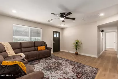 13637 S Watermann Lane, Buckeye, AZ 85326 - Photo 5