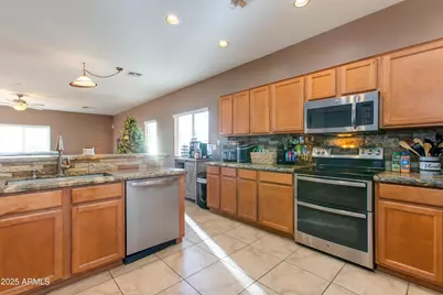 3751 W Whitman Drive, Anthem, AZ 85086 - Photo 9