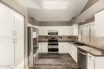 111 W Windsor Drive, Gilbert, AZ 85233 - Photo 15