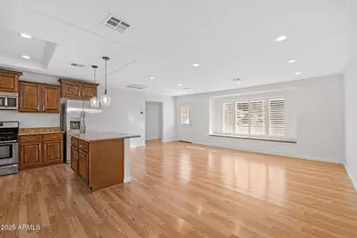 4020 N 44th Place, Phoenix, AZ 85018 - Photo 3