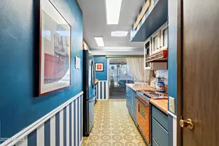 10410 W Campana Dr, Sun City, AZ 85351 - Photo 17