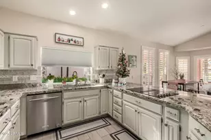 25236 S Flame Tree Dr, Sun Lakes, AZ 85248 - Photo 17