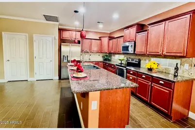 23565 W Hopi Street, Buckeye, AZ 85326 - Photo 11