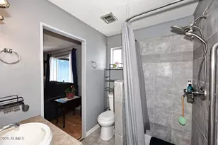 5201 W Camelback Rd, Phoenix, AZ 85031 - Photo 19