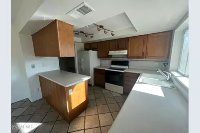 4147 W Diana Avenue, Phoenix, AZ 85051 - Photo 3