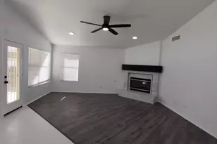 1123 E Constitution Dr, Gilbert, AZ 85296 - Photo 9