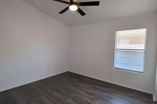 1123 E Constitution Dr, Gilbert, AZ 85296 - Photo 17