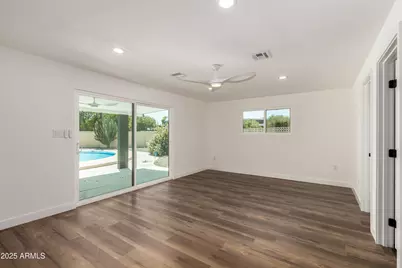 3707 E Amelia Avenue, Phoenix, AZ 85018 - Photo 9