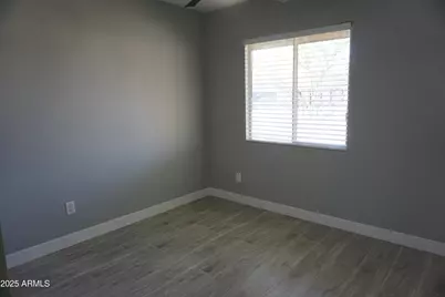 5607 N 73rd Avenue, Glendale, AZ 85303 - Photo 5