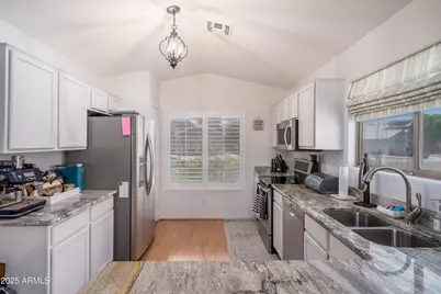 2246 E Soft Wind Drive, Phoenix, AZ 85024 - Photo 11