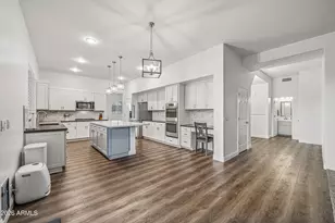 127 N Date Palm Dr, Gilbert, AZ 85234 - Photo 7