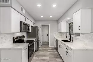 7044 W Cameron Dr, Peoria, AZ 85345 - Photo 13