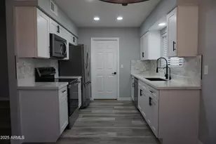 7044 W Cameron Dr, Peoria, AZ 85345 - Photo 9