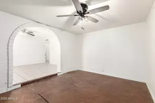 7014 S 17th Ave, Phoenix, AZ 85041 - Photo 9